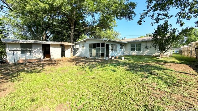 122 Newport, San Antonio, TX 78218