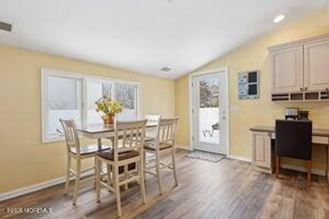 300 Shoshone Court, Toms River, NJ 08755