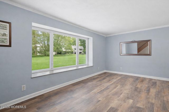 300 Shoshone Court, Toms River, NJ 08755