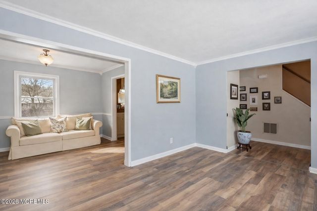 300 Shoshone Court, Toms River, NJ 08755