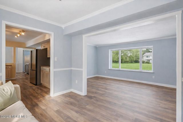 300 Shoshone Court, Toms River, NJ 08755