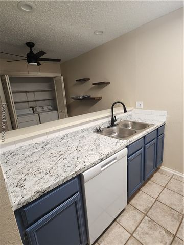1901 Holleman Drive W 201, College Station, TX 77840