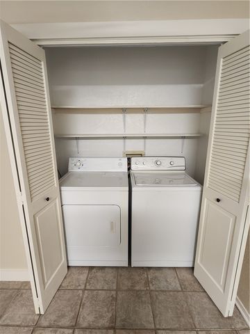 1901 Holleman Drive W 201, College Station, TX 77840