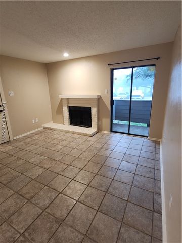 1901 Holleman Drive W 201, College Station, TX 77840