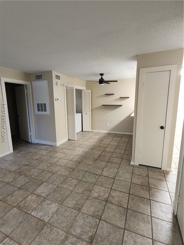 1901 Holleman Drive W 201, College Station, TX 77840