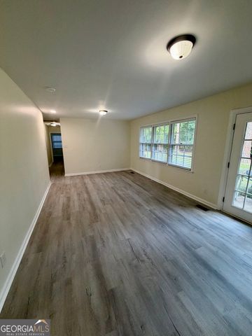 1100 Pineneedle Drive, Perry, GA 31069