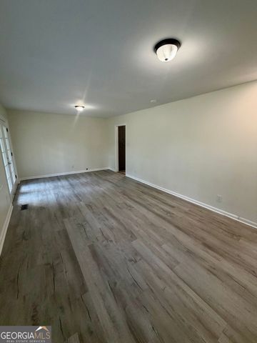 1100 Pineneedle Drive, Perry, GA 31069