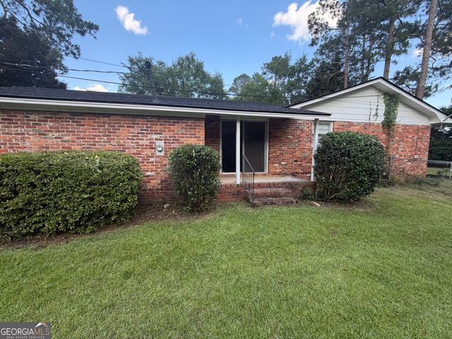 1100 Pineneedle Drive, Perry, GA 31069