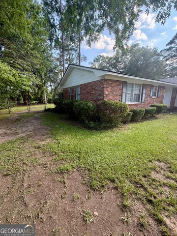 1100 Pineneedle Drive, Perry, GA 31069