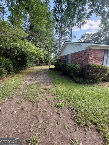 1100 Pineneedle Drive, Perry, GA 31069
