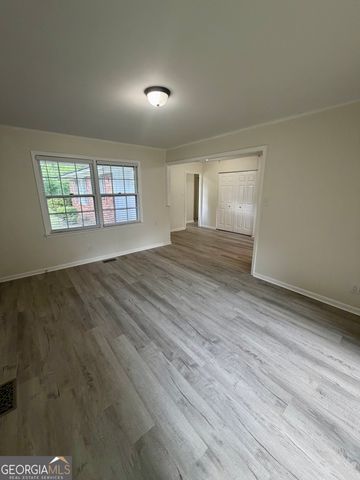1100 Pineneedle Drive, Perry, GA 31069
