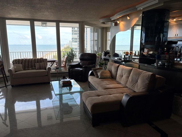 1340 S Ocean Boulevard 1002, Pompano Beach, FL 33062