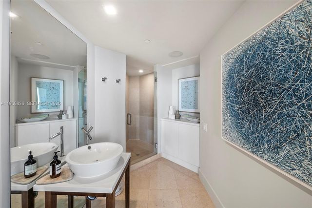 450 Alton Rd 2706, Miami Beach, FL 33139