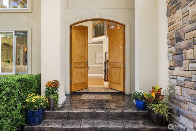 4520 89th Avenue SE, Mercer Island, WA 98040