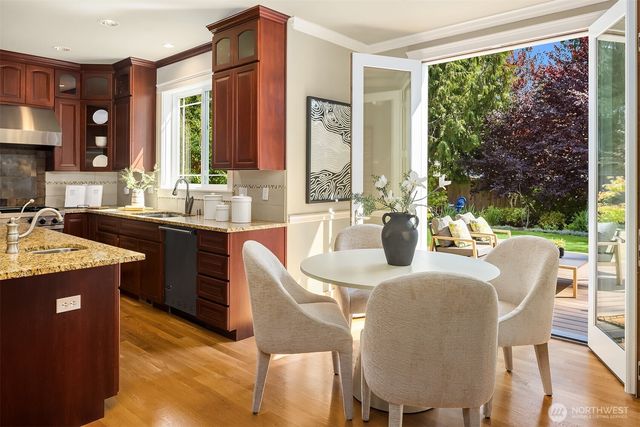 4520 89th Avenue SE, Mercer Island, WA 98040