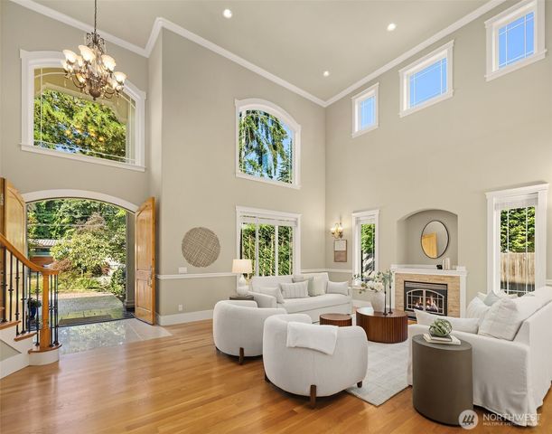 4520 89th Avenue SE, Mercer Island, WA 98040