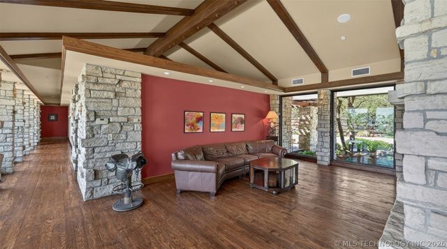 16906 S 241st East Avenue, Coweta, OK 74429