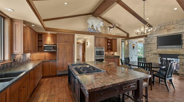 16906 S 241st East Avenue, Coweta, OK 74429