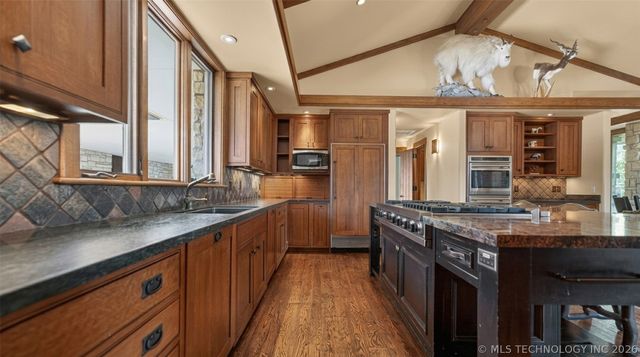 16906 S 241st East Avenue, Coweta, OK 74429