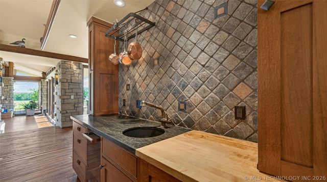 16906 S 241st East Avenue, Coweta, OK 74429
