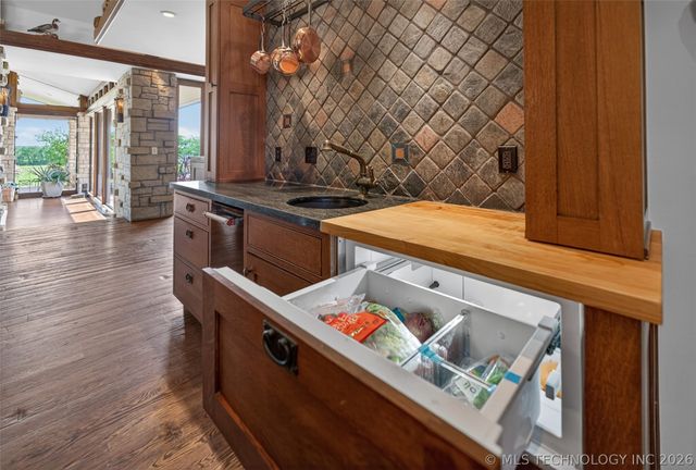 16906 S 241st East Avenue, Coweta, OK 74429