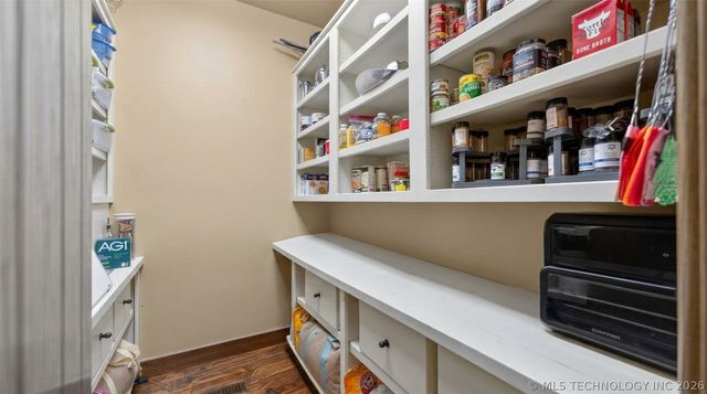 16906 S 241st East Avenue, Coweta, OK 74429