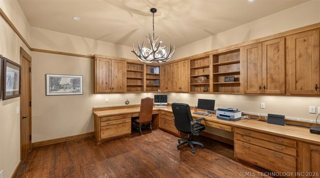 16906 S 241st East Avenue, Coweta, OK 74429
