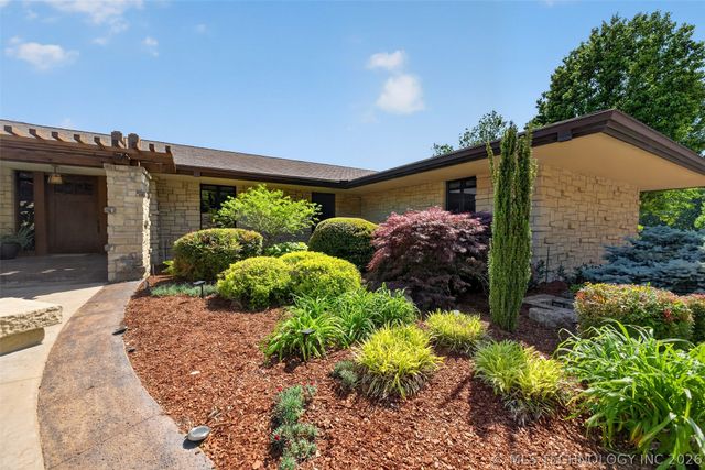 16906 S 241st East Avenue, Coweta, OK 74429