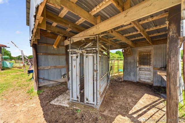 16906 S 241st East Avenue, Coweta, OK 74429