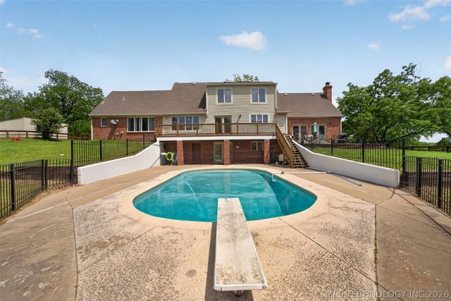 16906 S 241st East Avenue, Coweta, OK 74429