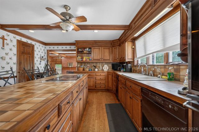 16906 S 241st East Avenue, Coweta, OK 74429