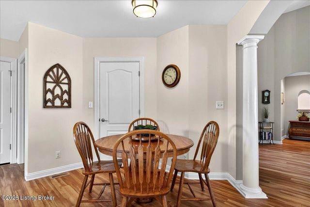 6113 Sweetbay Dr, Crestwood, KY 40014