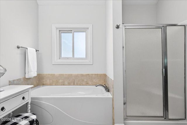 6113 Sweetbay Dr, Crestwood, KY 40014