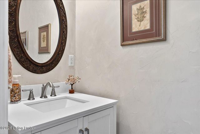 6113 Sweetbay Dr, Crestwood, KY 40014