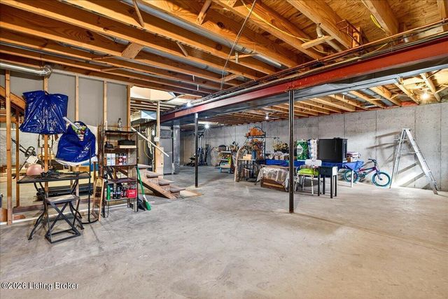 6113 Sweetbay Dr, Crestwood, KY 40014