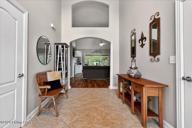 6113 Sweetbay Dr, Crestwood, KY 40014