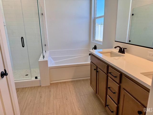 2415 Addlington Street, Bakersfield, CA 93311