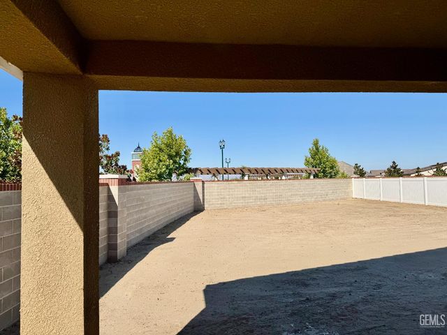 2415 Addlington Street, Bakersfield, CA 93311