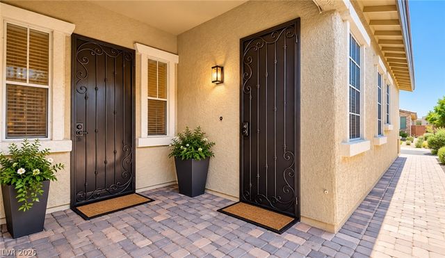 488 Sterling Falls Avenue, Henderson, NV 89011