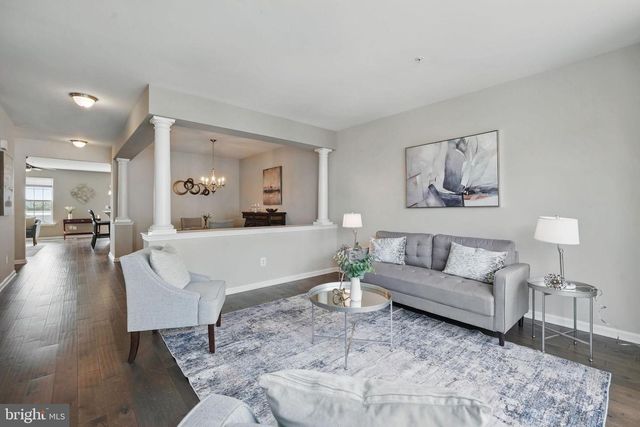 43837 KINGSTON STATION TER, Ashburn, VA 20148