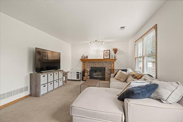21430 W 181st Terrace, Olathe, KS 66062