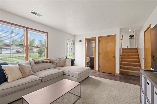 21430 W 181st Terrace, Olathe, KS 66062