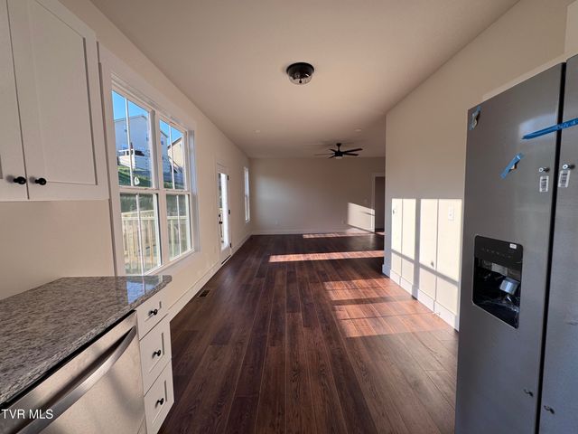 585 Ten Mile View, Jonesborough, TN 37659