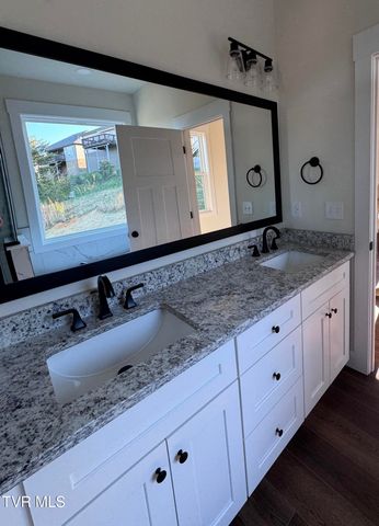 585 Ten Mile View, Jonesborough, TN 37659