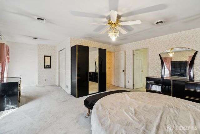 110 Edgewood Avenue, Green Brook, NJ 08812