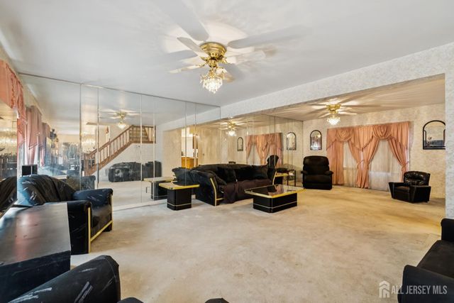 110 Edgewood Avenue, Green Brook, NJ 08812