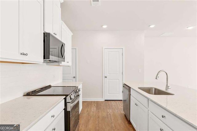 7258 Sherwood Square Drive 13, Flowery Branch, GA 30542