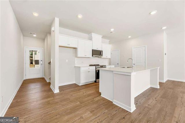 7258 Sherwood Square Drive 13, Flowery Branch, GA 30542
