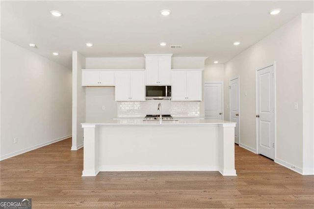 7258 Sherwood Square Drive 13, Flowery Branch, GA 30542