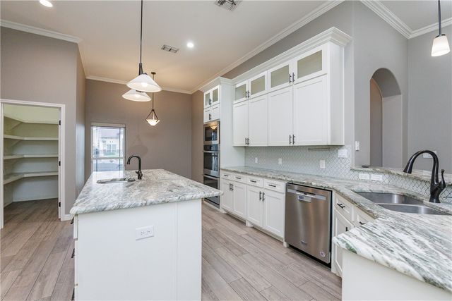 7321 Westerly Ct, Corpus Christi, TX 78414